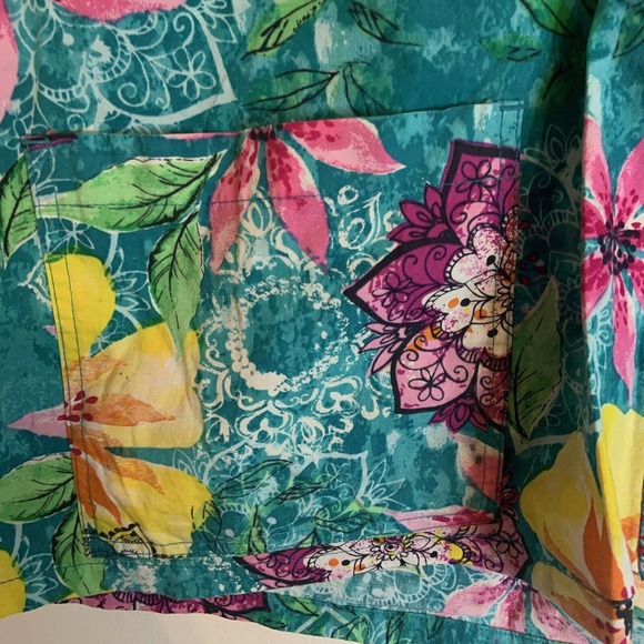 MC2 Multi-Color Floral Scrub Top Medical Uniform Medium - Picture 2 of 8